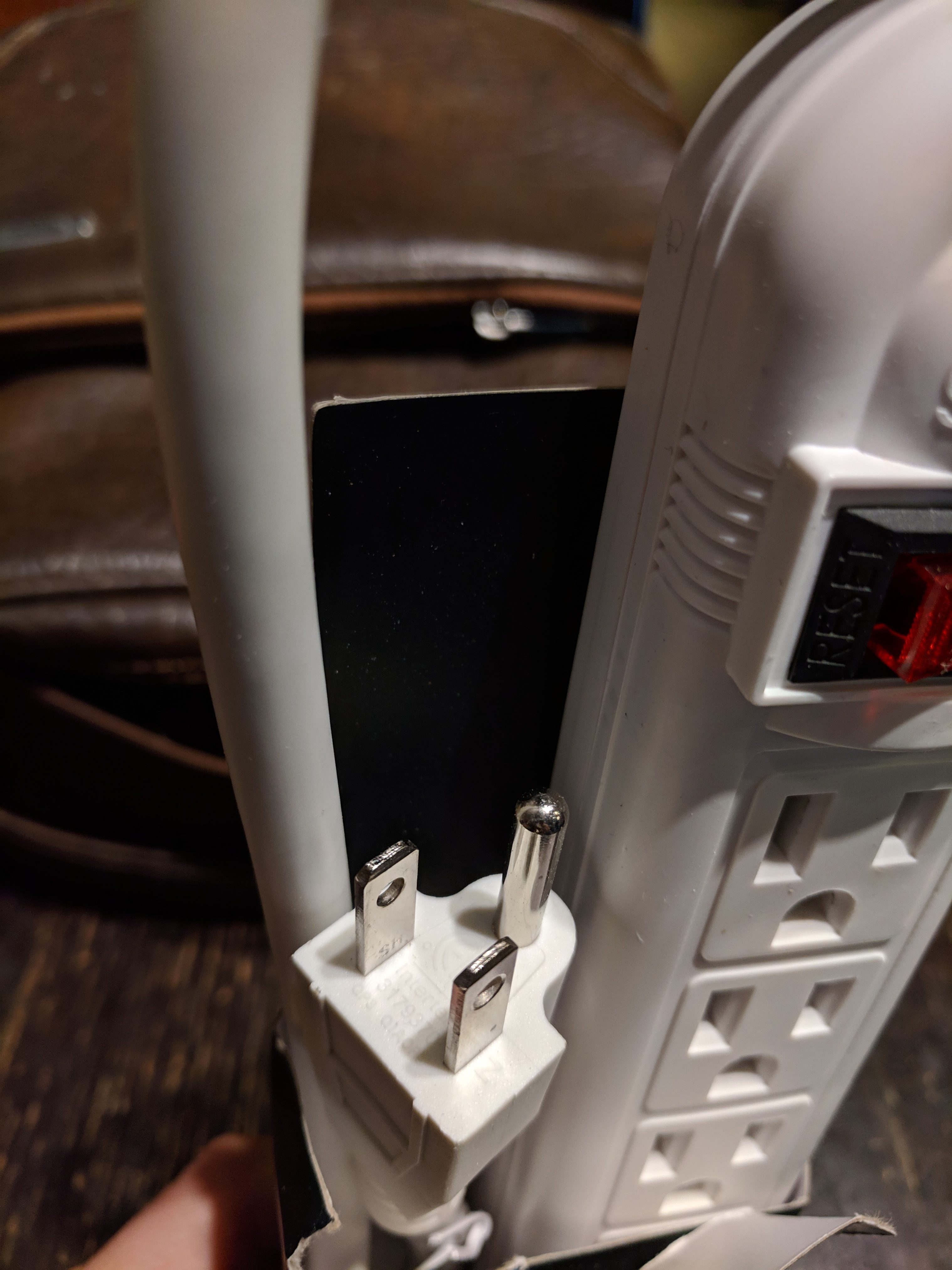 [Dollarama] ymmv 2 power bar / strip (regular 4)