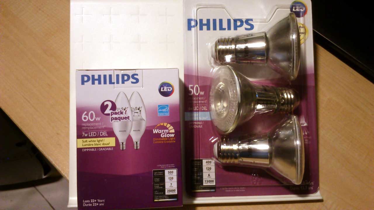 [Dollarama] Philips LED bulbs PAR20 3pack or E12 candelabra 2pack